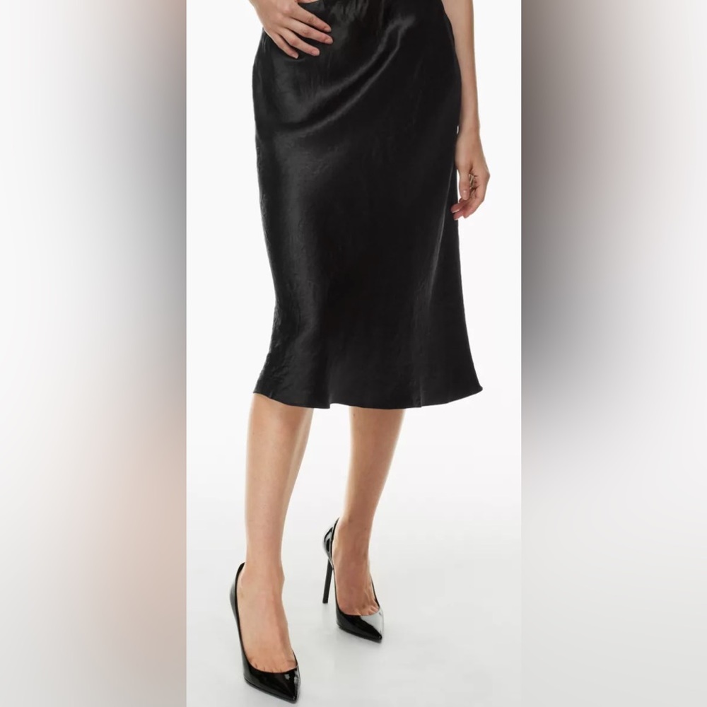 Aritzia Slip skirt Size: 12 (runs small) Color: Black